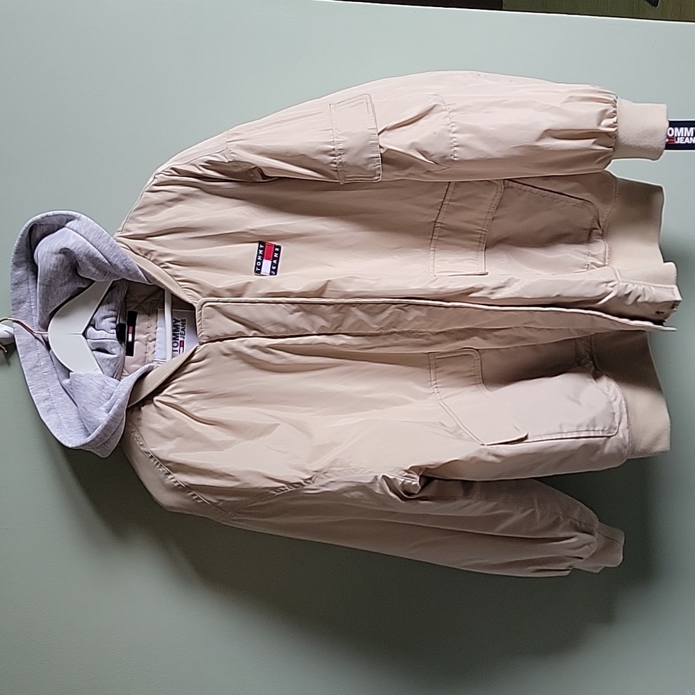 NWT Tommy Hilfiger Quilted Hooded Jacket w/Removable Hood